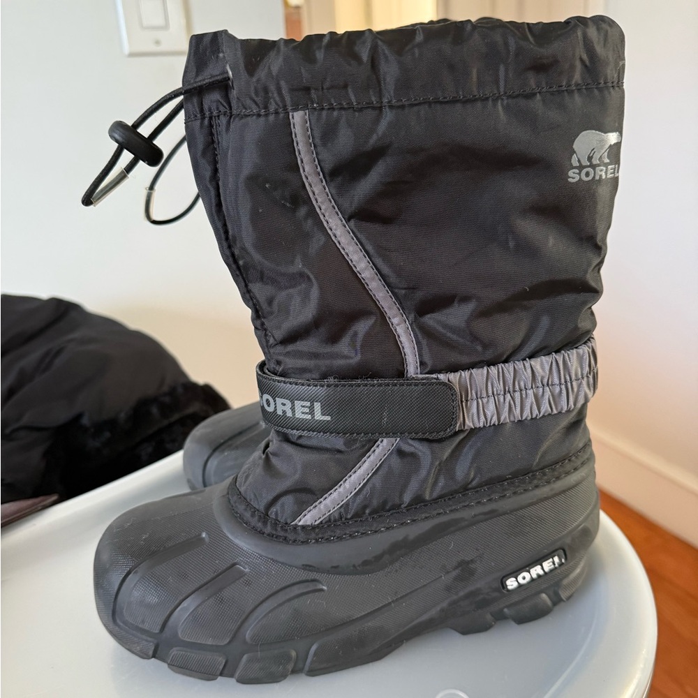 Sorel Black and Gray Snow Boots